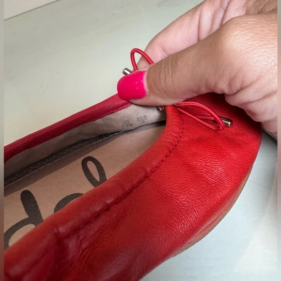 Sam Edelman Women's Felicia Flat Size 7.5 Red Leather Ballet Shoe Bow Charm - Picture 8 of 10